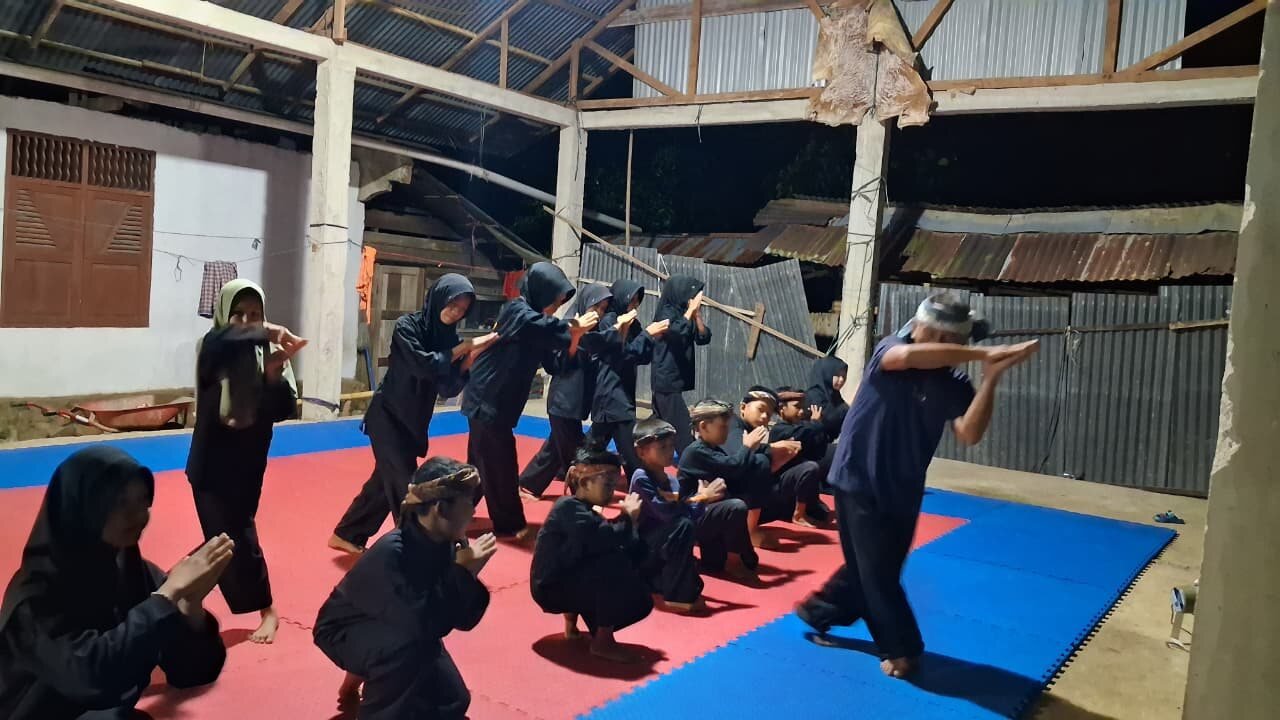 Latihan randai di Kuranji Sejati